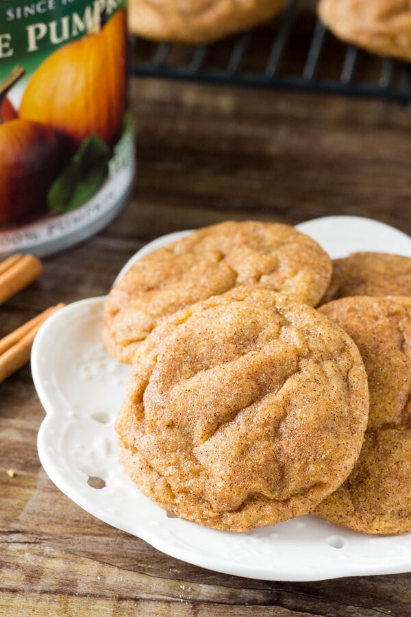 These Pumpkin Spice Cookies are super soft & chewy and filled with fall flavors. These are the PERFECT cookies for fall!