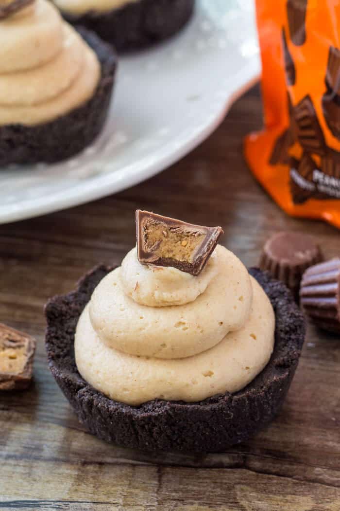 No bake mini peanut butter cheesecakes are an adorable peanut butter treat