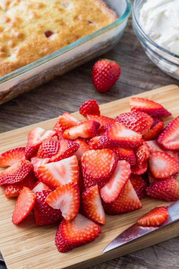 Homemade strawberry cake made with fresh strawberries