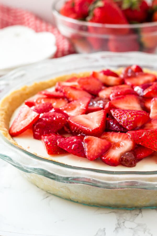 Strawberry Cream Cheese Pie is an easy, no bake strawberry pie recipe with a luxurious cream cheese filling and tons of fresh berries. 
