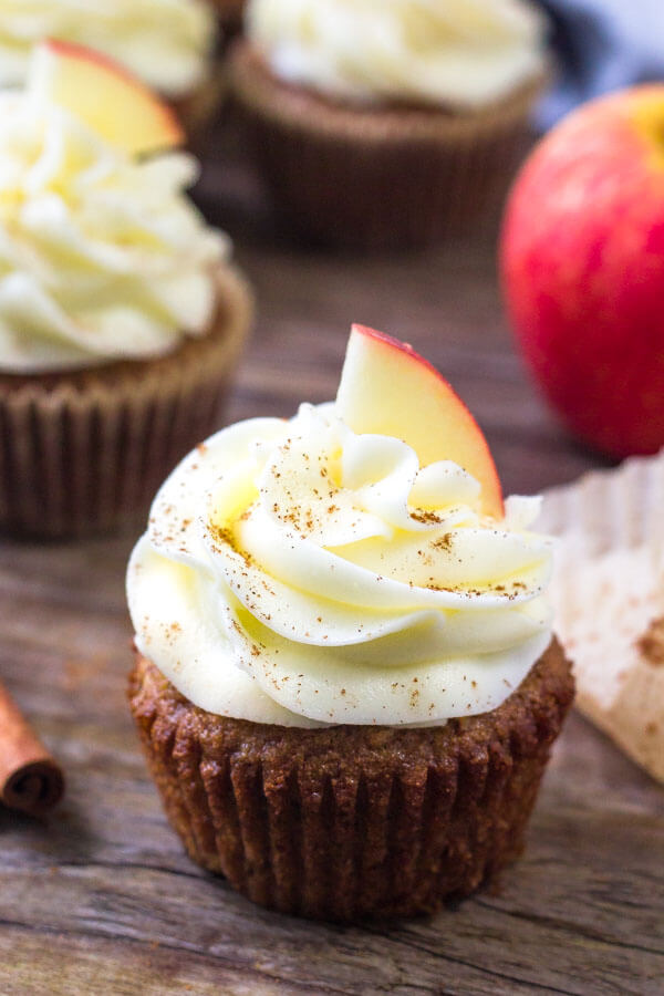 Apple cupcakes with cream cheese frosting have warm spices, grated apple and deliciously tangy cream cheese frosting. 