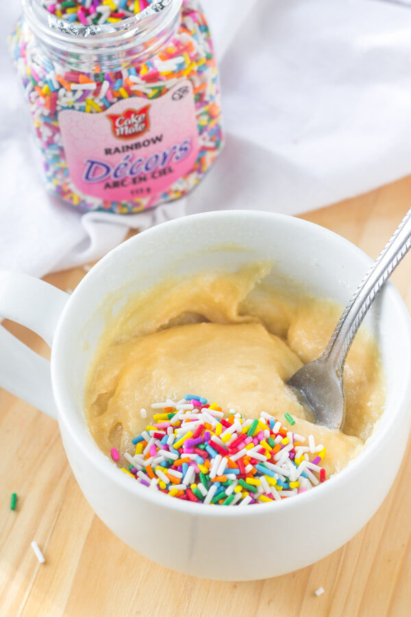 Add sprinkles to this vanilla mug cake to make a delicious funfetti cake. 