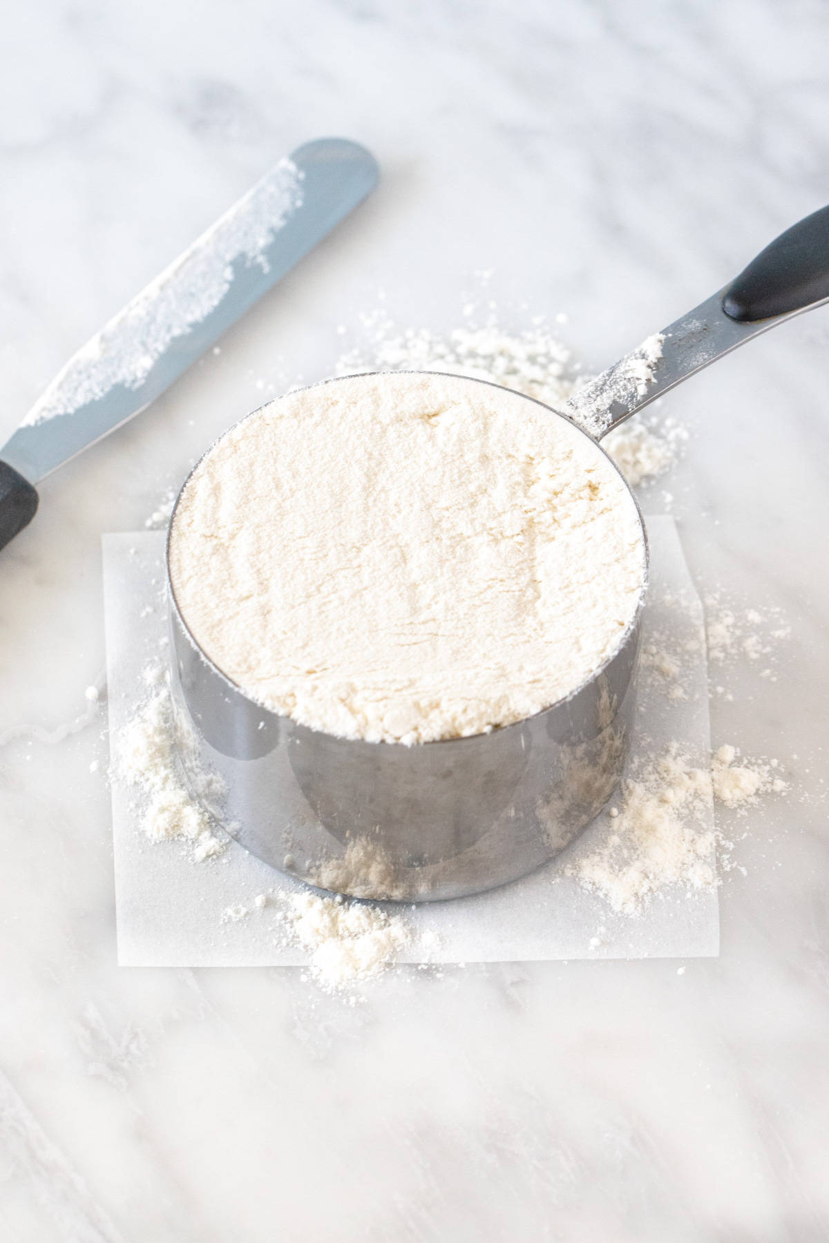 https://www.justsotasty.com/wp-content/uploads/2024/01/How-to-Measure-Flour.jpg