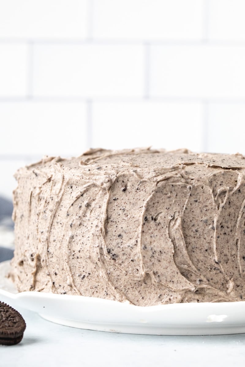 8-inch round cookies and cream cake with creamy Oreo frosting